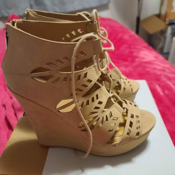 Call It Spring Wedge Tan Sandals Size 10 - Picture 2 of 4